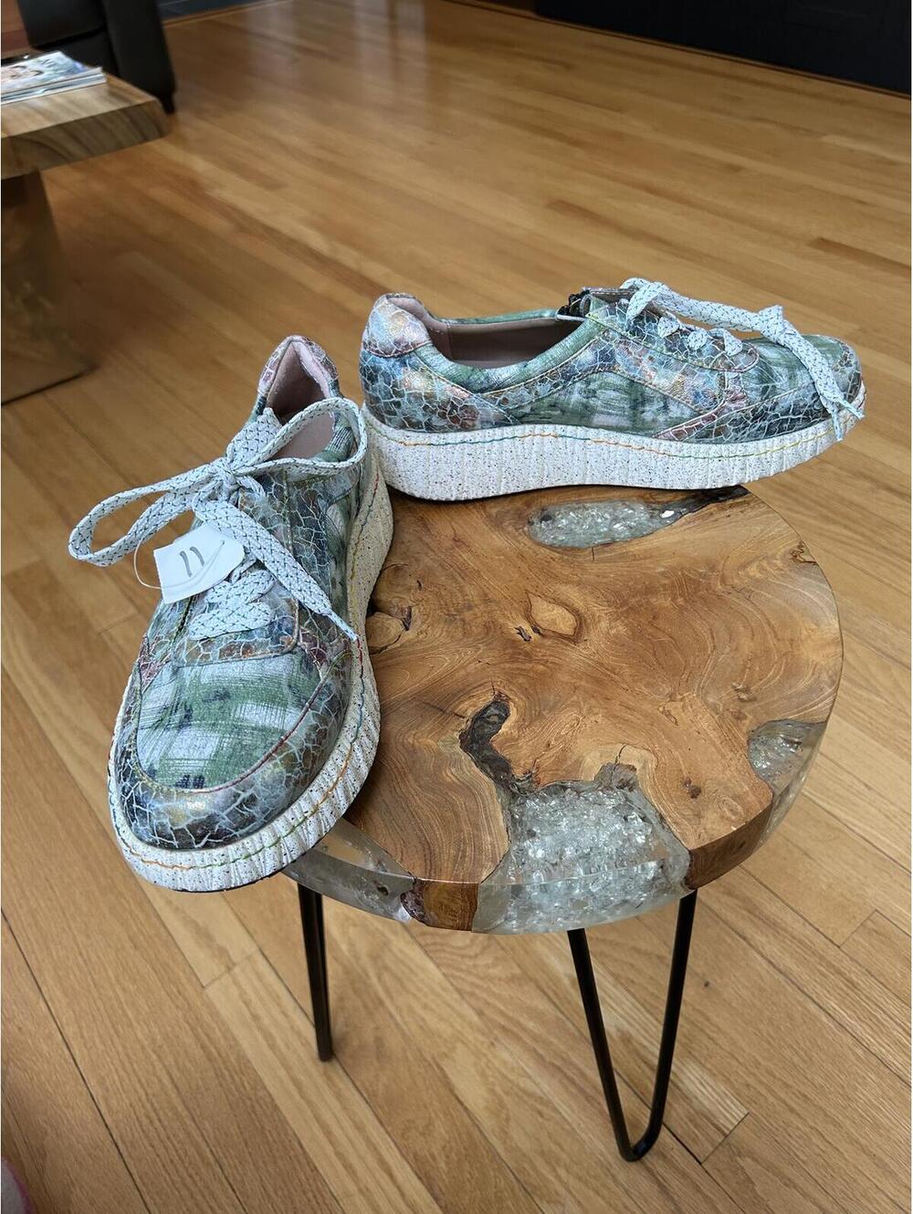 Bloomington Platform Sneaker L'Artiste by Spring Step SZ 11